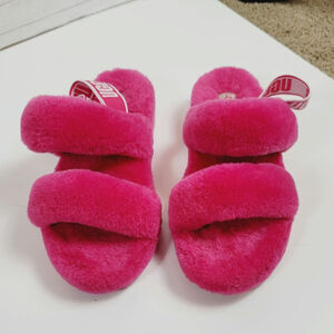 UGG OH YEAH FUZZY SHEEPSKIN SLIPPERS IN HOT PINK, SZ 9